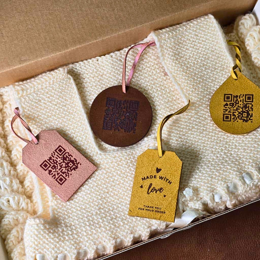 Süet Teşekkür Kartı – Kişiye Özel Logo, QR Kod ve Premium Paketleme Kartı